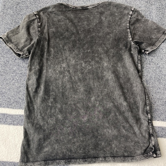 Guess Rainbow Logo T-shirt - Picture 3 of 3